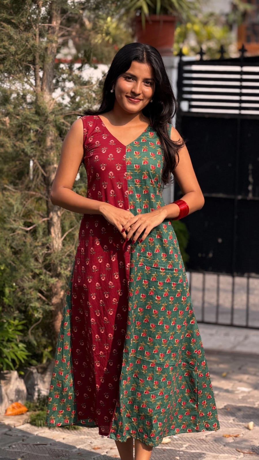 [PBC1028] Dual-Tone Booti Jaipur Soft Cotton – full-length view showing maroon and forest green panels
