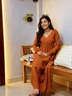 [PBC1032] Rust Booti Jaipur Soft Cotton – seated view showing V-neck and gathered bust detail
