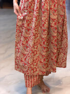 [PBC1036] Rust Paisley Hand-Block Jaipur Soft Cotton – close-up of hem and matching striped-cuff bottoms