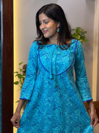 [PBC1054] Turquoise Floral Jaipur Soft Cotton – close-up of the bodice and tonal floral print