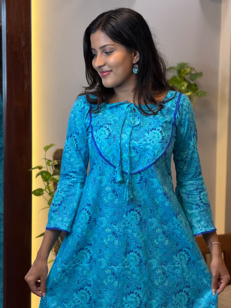 [PBC1054] Turquoise Floral Jaipur Soft Cotton – close-up of the bodice and tonal floral print