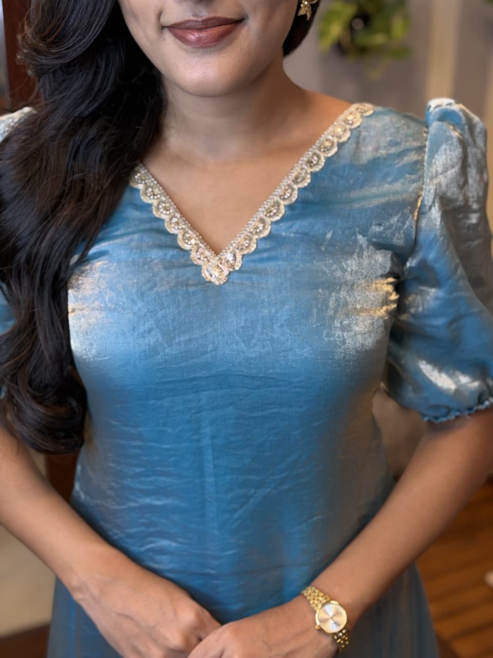 [PBC1060] Sky Blue Shimmer Fendi Organza – neckline close-up