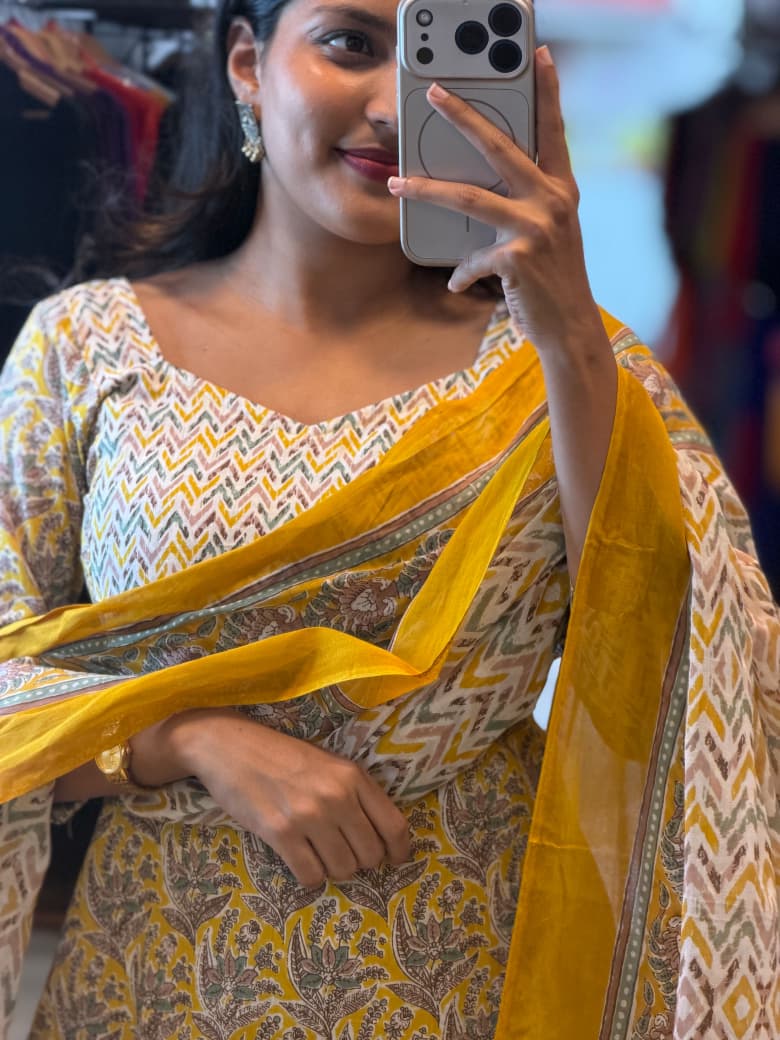 [PBC1062] Marigold Floral Boota Jaipur Soft Cotton – dupatta and floral print close-up