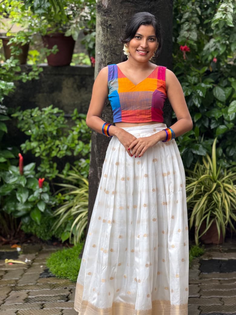 Detail of [PBC1076] Rainbow madras-check blouse – showing back tie detail