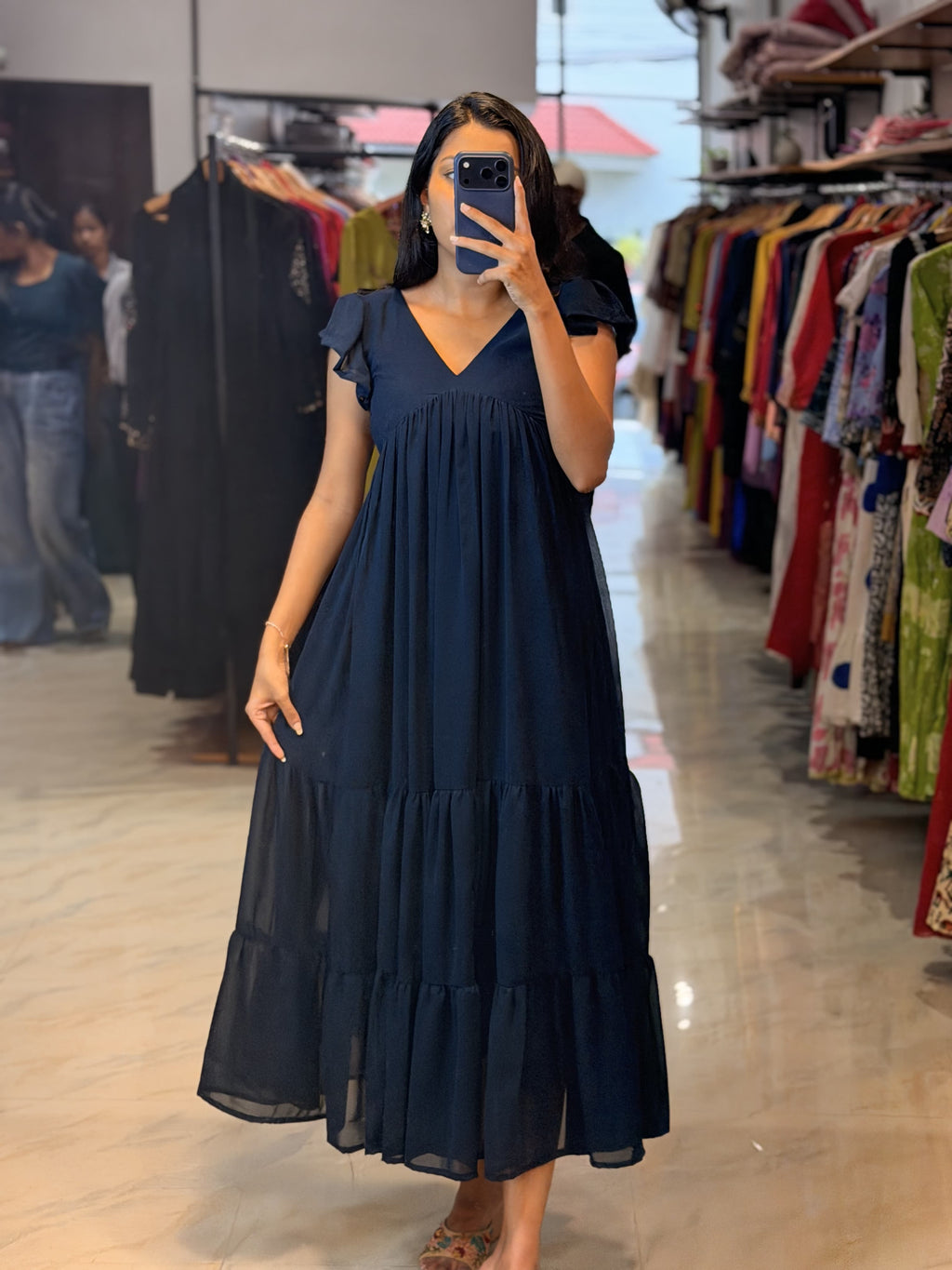 [PBC1091] Deep Navy Plain Georgette – full-length mirror view showing the tiered hem